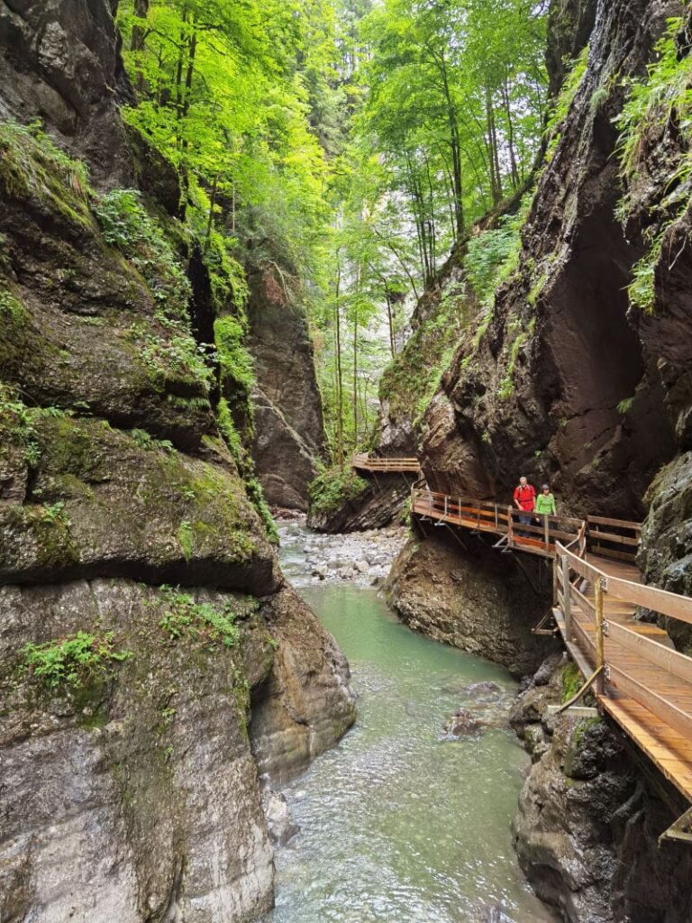 Die Alplochschlucht Wanderung Richtung Kirchle Wandersteig