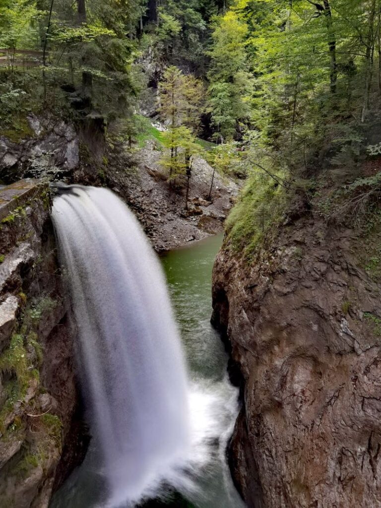 Imposant, der Staufensee Wasserfall in Österreich